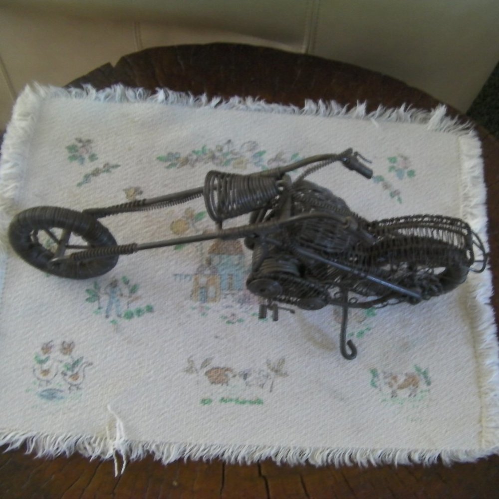 Crafted Motorcycle - Picture 9 of 9
